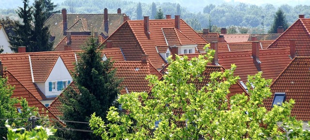 Die Dcher der Gartenstadt sind fr So...ber der Denkmalschutz hat Vorbehalte.   | Foto: BZ