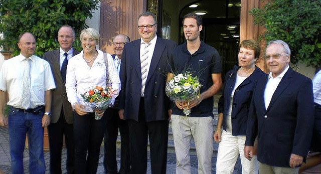 Sportlerehrung (von lins): Dietmar Ben...B Sibylle Laurischk und Rdiger Hurrle  | Foto: cornelia weizenecker