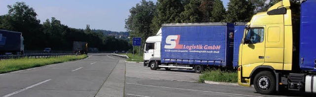 Es gibt immer mehr Lkw, sodass    mehr...erade  weitere Pltze  gebaut werden.   | Foto: VL