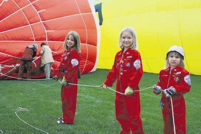 Auf dem Sommerfest herrscht beraus buntes Treiben