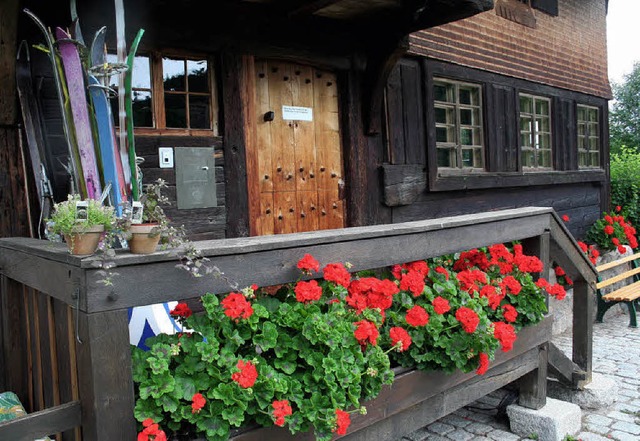 Mit einer Auszeichnung bedachte die Ar...warzwlder Skimuseum in Hinterzarten.   | Foto: Dieter Maurer