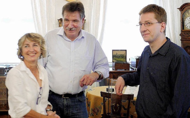 Evelyn Flgel, Ralf Smolne und Rapgael...e Organisatoren der Sonderausstellung.  | Foto: Eberhard Weiss