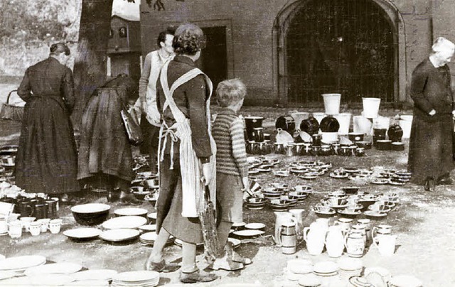 Auf einem historischen Foto, das um da...ranstalteten Markt feilgeboten wurde.   | Foto: PRIVAT