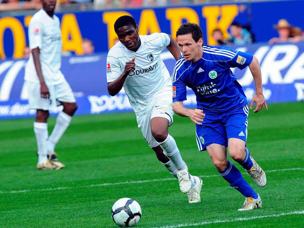 2010: Sascha Riether gastiert mit dem VfL Wolfsburg in Freiburg