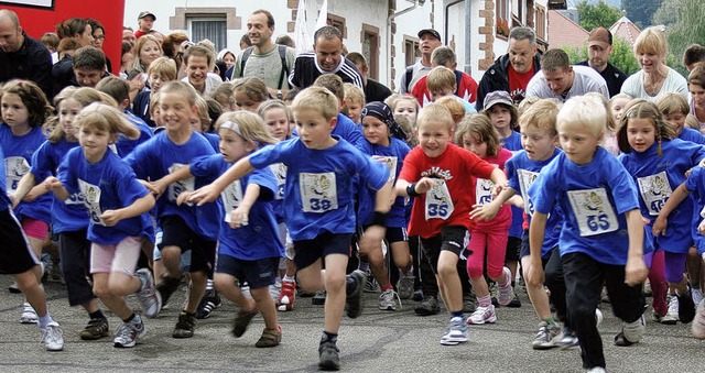 Auf die Pltze, fertig, los! Das gilt ...eim Sonnwendlauf im Juni in Seelbach.   | Foto: Theo Weber