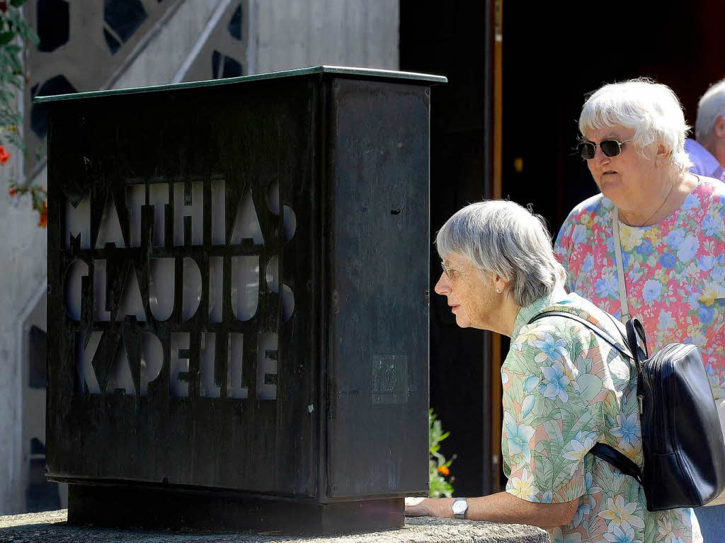 BZ-Leserinnen und Leser erkunden die Matthias-Claudius-Kapelle bei der BZ-Ferienaktion.