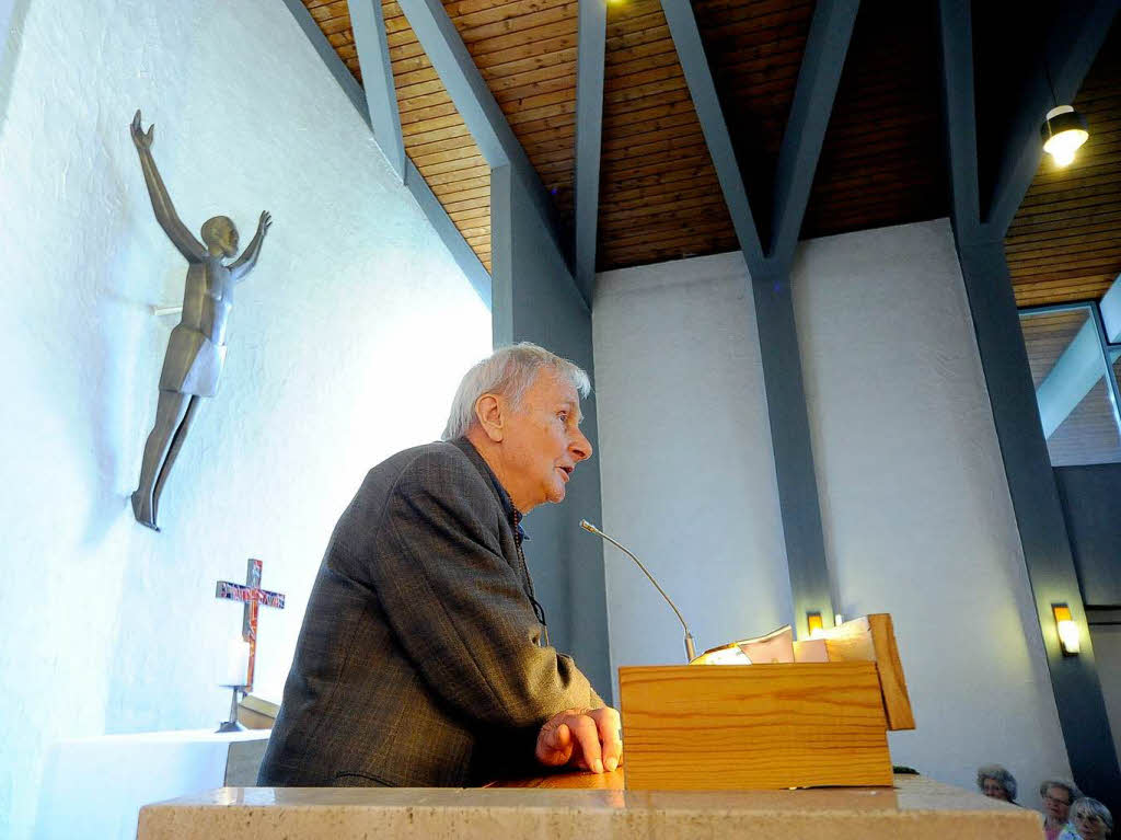 BZ-Leserinnen und Leser erkunden die Matthias-Claudius-Kapelle bei der BZ-Ferienaktion.