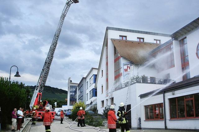 100 Wehrleute kmpfen gegen Grobrand an