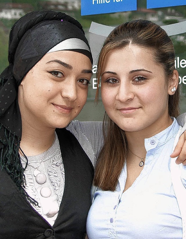 Zehra Gndz (links)  und  zlem Uprak.   | Foto: Agentur fr Arbeit