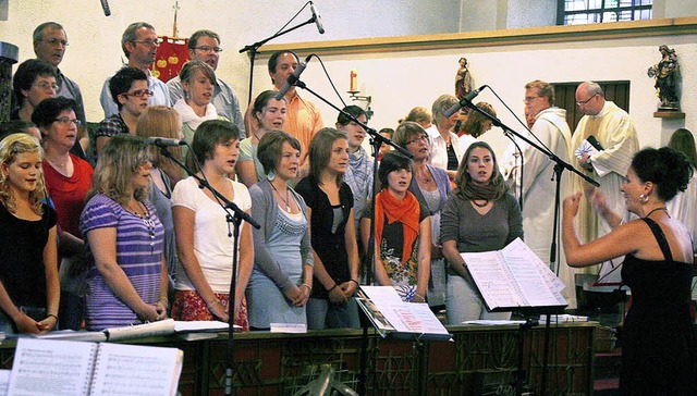 Geburtstagsstndchen &#8211; der Gospelchor Joy &amp; Hope.   | Foto: heidi fssel