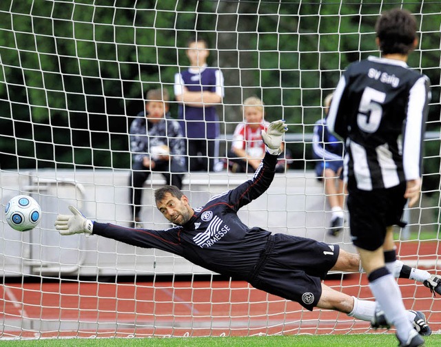 Treffsicher: Der Saiger Dominik Meise ...es im ersten Saisonspiel zur Revanche.  | Foto: seeger