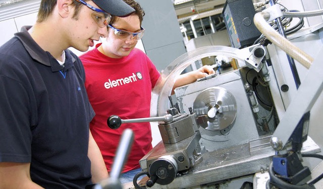 Ausbildung zum Feinmechaniker an der D...k in der Gewerbeakademiein Offenburg.   | Foto: ARCHIVFOTO: Gertrude Siefke