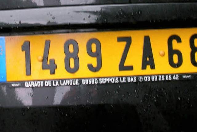 Vom Schilderwald bei französischen Autonummern
