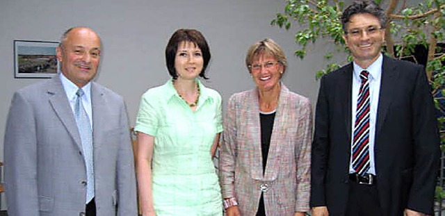 Mit  der  Wahl  von Hartheims  Brgerm...rgermeister  Dieter  Salomon (rechts).  | Foto: Grziwa