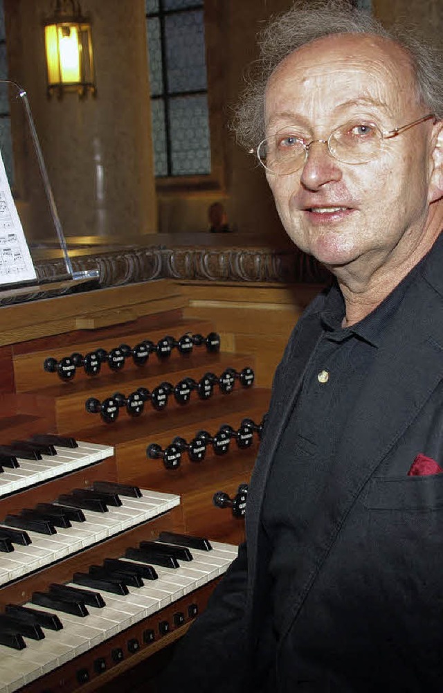 Der Salzburger Organist Bernhard Gfrer...Eigenbearbeitungen fr sein Instrument  | Foto: Karin Stckl-Steinebrunner