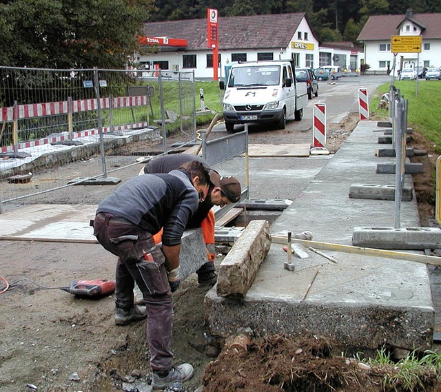 Die Brckensanierung an der Kreisstra...dest einspurig wieder befahrbar sein.   | Foto: Wolfgang Adam