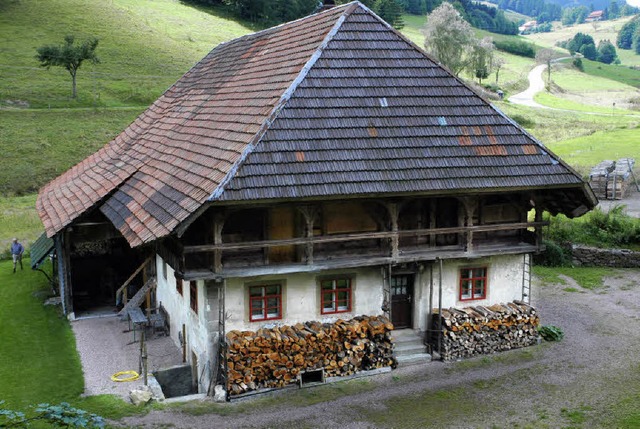 Musterbeispiel Brehhuus: Die alte Baus...as Haus trotzdem energetisch saniert.   | Foto: Edgar Steinfelder