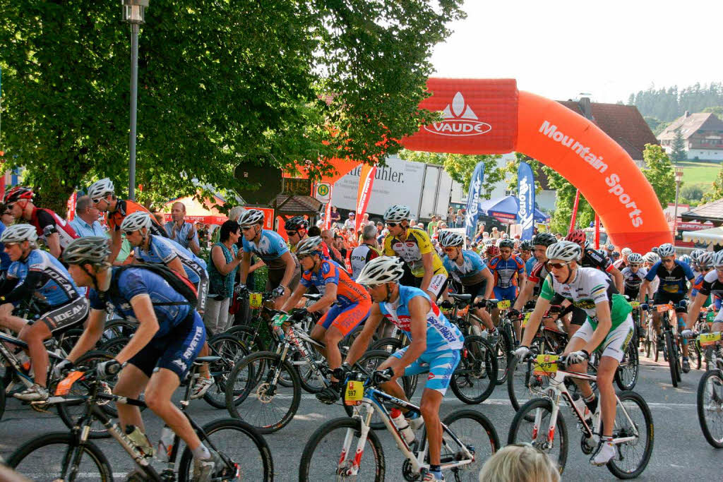 Start in Grafenhausen zur Schlussetappe in Richtung Feldberg Start in Grafenhausen zur Schlussetappe in Richtung Feldberg