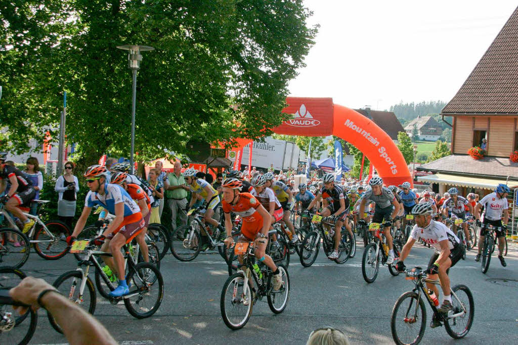 Start in Grafenhausen zur Schlussetappe in Richtung Feldberg Start in Grafenhausen zur Schlussetappe in Richtung Feldberg
