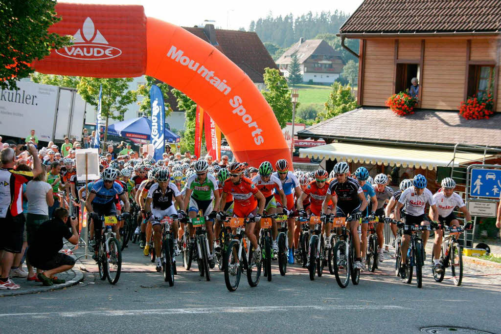 Start in Grafenhausen zur Schlussetappe in Richtung Feldberg Start in Grafenhausen zur Schlussetappe in Richtung Feldberg