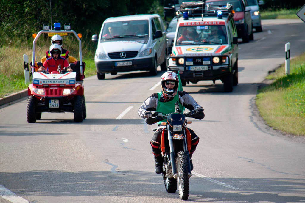 Start in Grafenhausen zur Schlussetappe in Richtung Feldberg. Die Rothauskreuzung wurde von der Polizei gesperrt Start in Grafenhausen zur Schlussetappe in Richtung Feldberg. Die Rothauskreuzung wurde von der Polizei gesperrt