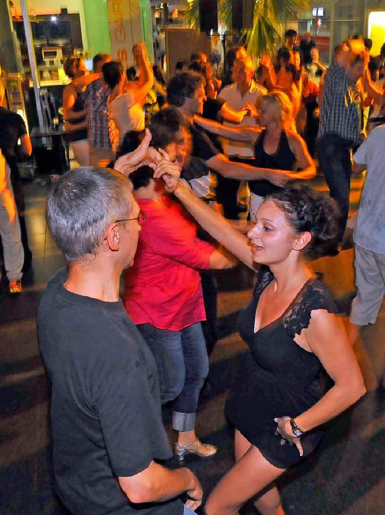 Mit sdamerikanischer Tanzmusik bis in die frhen Morgenstunden gibt die Salsanacht im Hauptbahnhof ihr Comeback.