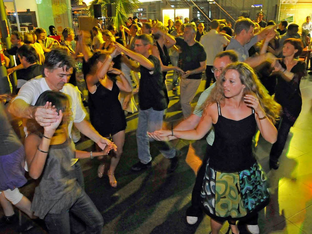 Mit sdamerikanischer Tanzmusik bis in die frhen Morgenstunden gibt die Salsanacht im Hauptbahnhof ihr Comeback.