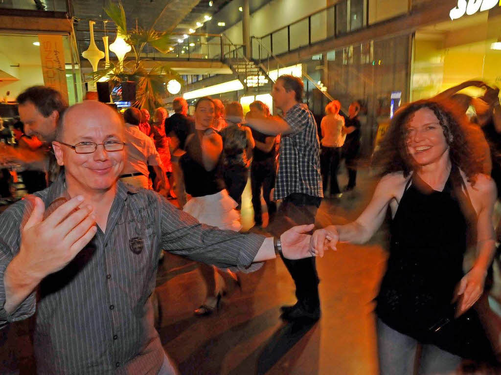 Mit sdamerikanischer Tanzmusik bis in die frhen Morgenstunden gibt die Salsanacht im Hauptbahnhof ihr Comeback.