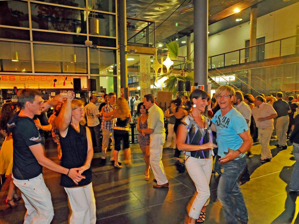 Mit sdamerikanischer Tanzmusik bis in die frhen Morgenstunden gibt die Salsanacht im Hauptbahnhof ihr Comeback.