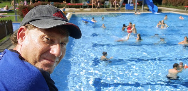 Seit elf Jahren ist Olaf Dhring im Wa..., dass sich die Badegste wohlfhlen.   | Foto: Kathrin Blum