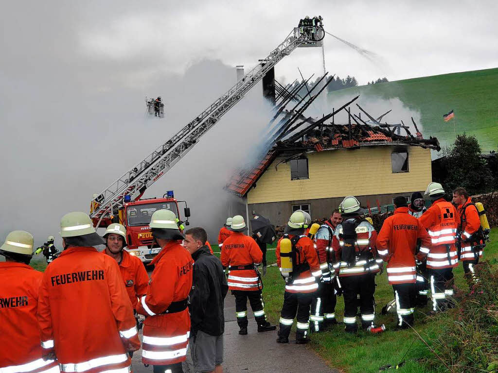 Großbrand in Rüttehof, einem Ortsteil von Rickenbach im Kreis Waldshut. Großbrand in Rüttehof, einem Ortsteil von Rickenbach im Kreis Waldshut.