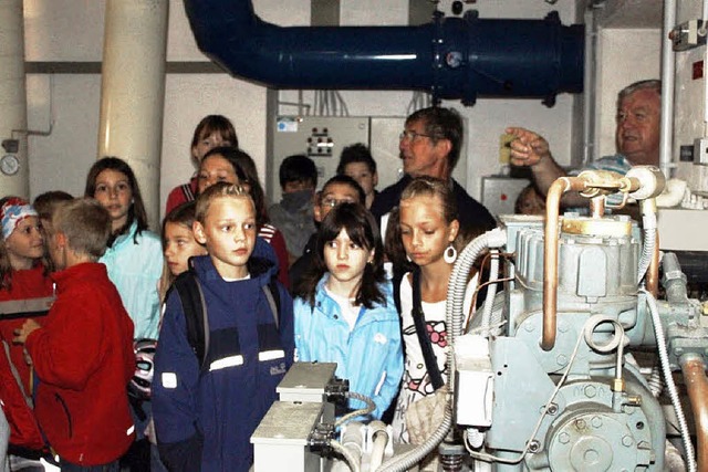 Auch Versorgungseinrichtungen gibt es ...Kinder beim Ferienprogramm besuchten.   | Foto: privat