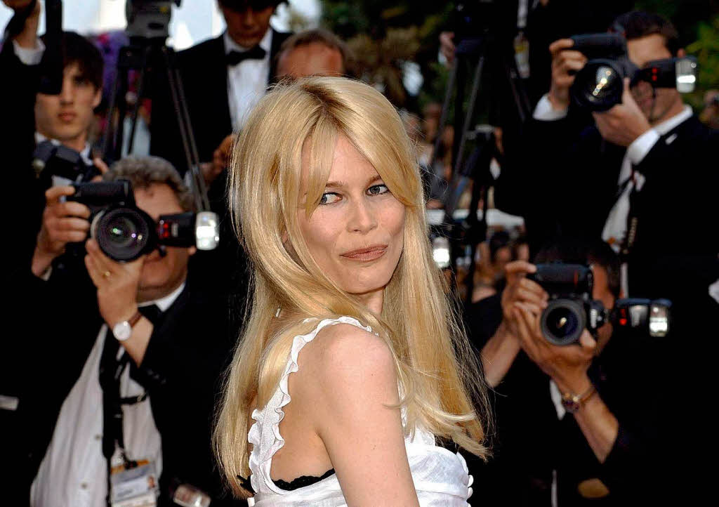 Neben dem Modeln trat Claudia Schiffer in etlichen Filmen, Serien, Talkshows und Musikvideos auf.