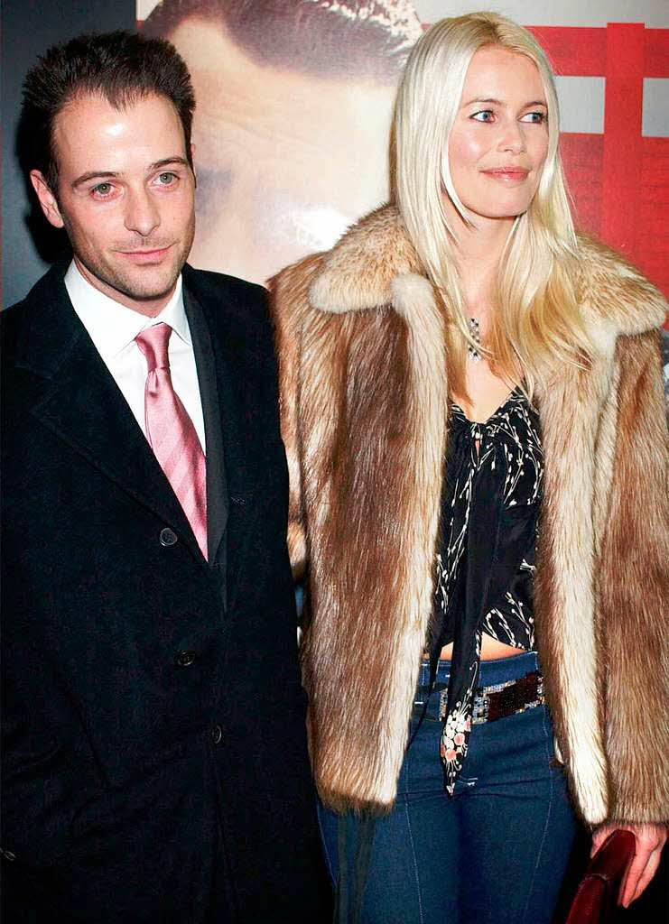 Seit 2002 ist sie mit dem britischen Filmproduzenten Matthew Vaughn verheiratet.