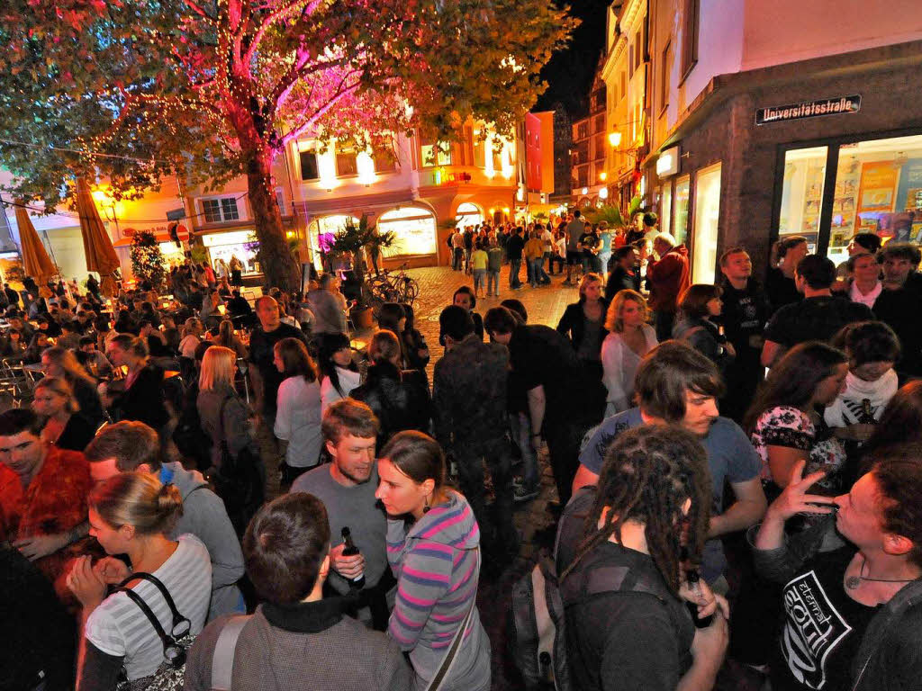 Auftakt der Downtown-Streetparty im Bermuda-Dreieck.