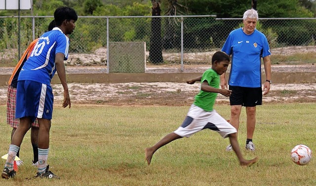 Trainerschulung auf Englisch an der Ta...bei seiner Lehrttigkeit in Sri Lanka   | Foto: privat