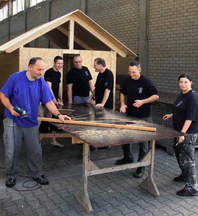 Mitglieder der Mllheimer Narrenznfte...chen Einsatz fr den Landesfestumzug.   | Foto: Patrick Bsch