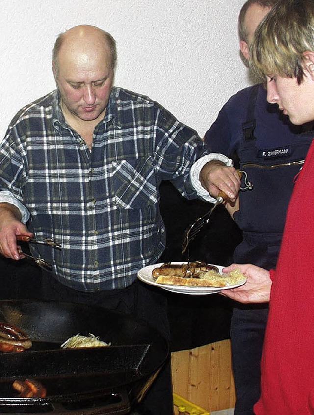 Leckere kulinarische Spezialitten, wi...r Feuerwehrkommandant Fritz Scheuble.   | Foto: Morath