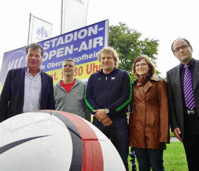 Hugo Haag, Markus Oschwald, Rolf Grame...f guten Besuch beim Stadion-Open-Air.   | Foto: B. Henning