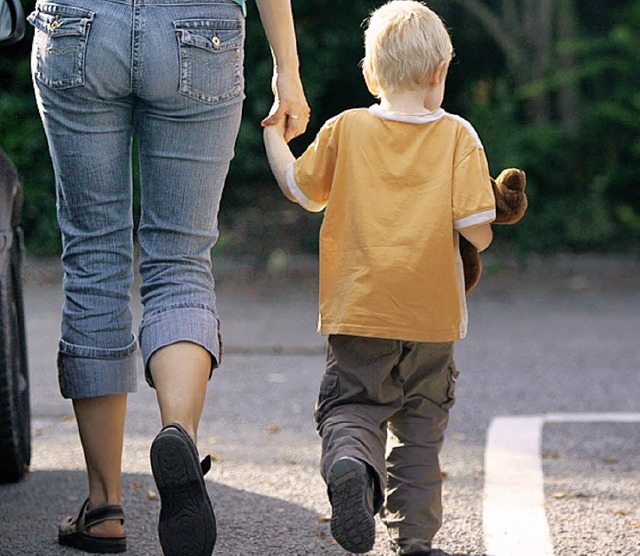 Alleinerziehende mit Kindern unter dre...n Untersttzung von der KOA erhalten.   | Foto: dpa