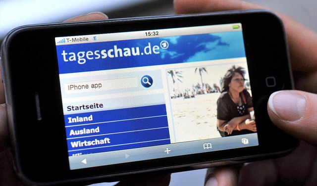 Die Startseite der &#8222;Tagesschau&#8220; auf einem iPhone   | Foto: dpa