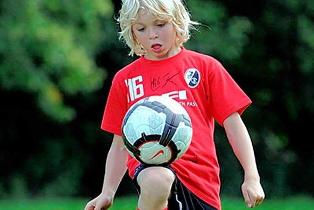 Fotos: Fchsletag beim SC Freiburg – Talente spielen vor