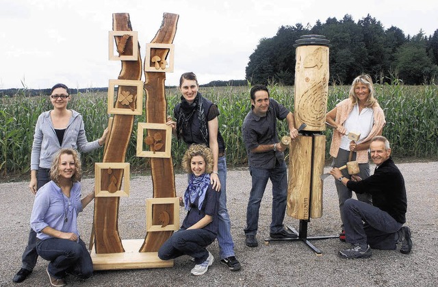 Sabine Schmidt, Julia Schuble, Theres... dafr auch ein Kufer finden wird.     | Foto: Dehmel