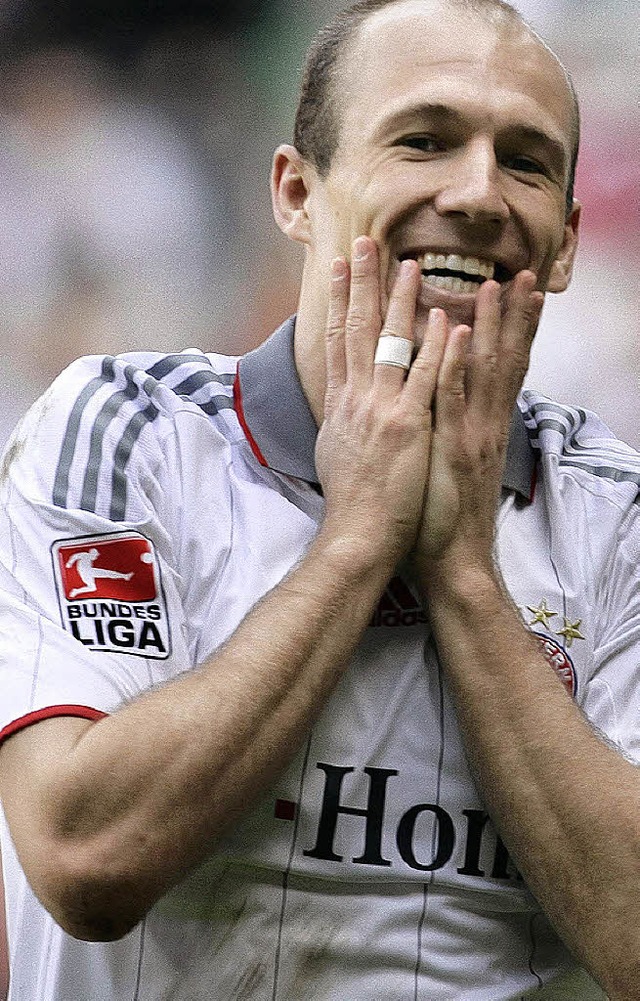 Arjen Robben hlt sich raus. Irgendwer...Millionen Euro jhrlich schon zahlen.   | Foto: ddp