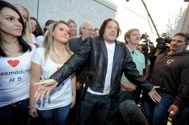 Fotos: Pocher inszeniert sich beim Kachelmann-Prozesse