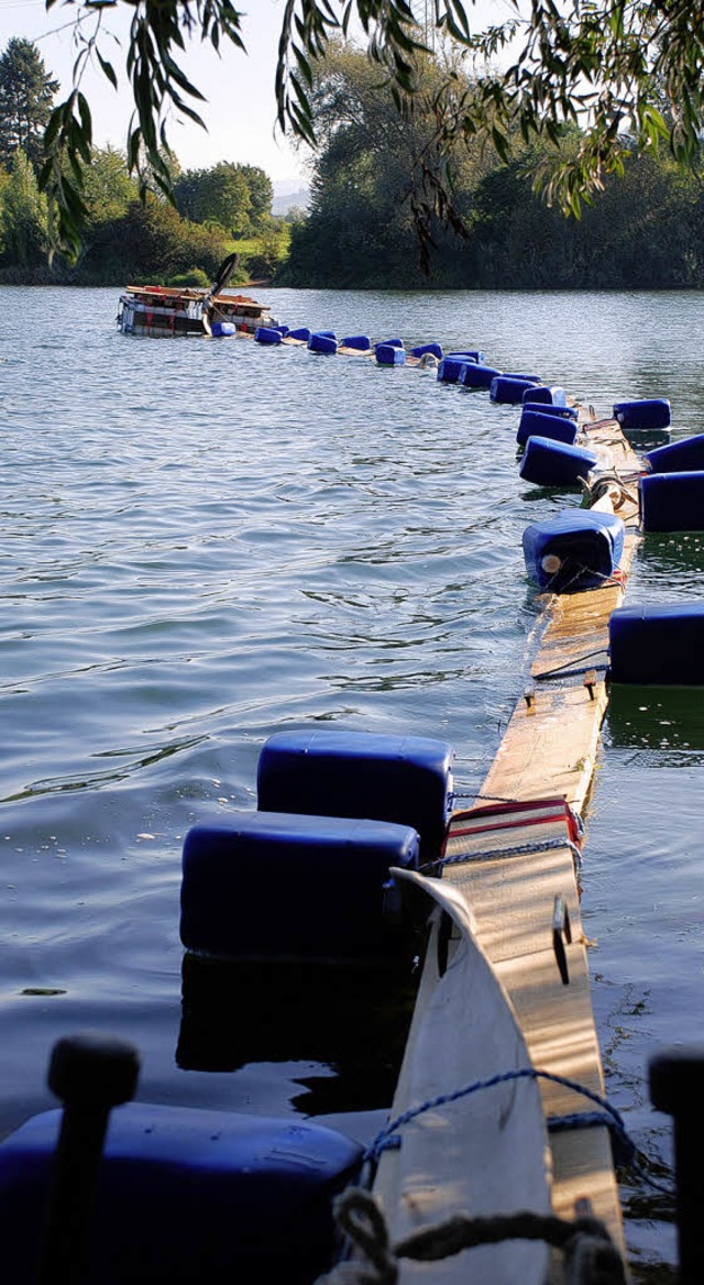 Die Plattform  schwimmt ber der tiefs...asser angesaugt und zum Ufer gepumpt.   | Foto: g. Siefke