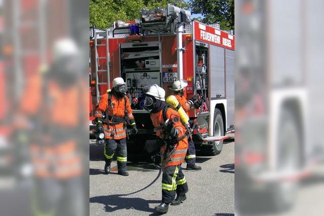 Feuerwehr zeigt Technik und Knnen
