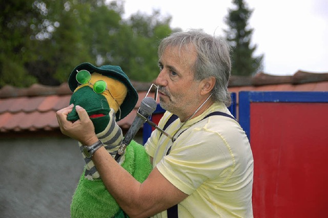 Bernd Schmitt vom &quot;Limburger Pupp...uot; zog den Nachwuchs in seinen Bann.  | Foto: Binner-Schwarz