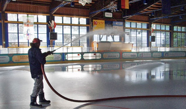 150 000 Liter Wasser mssen gefrieren,...ten Sportler der Saison befahrbar ist.  | Foto: Christin Keller