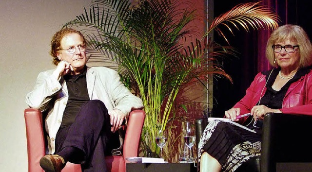 Professor Joachim Bauer und Alice Holzhey   | Foto: Martina David-Wenk